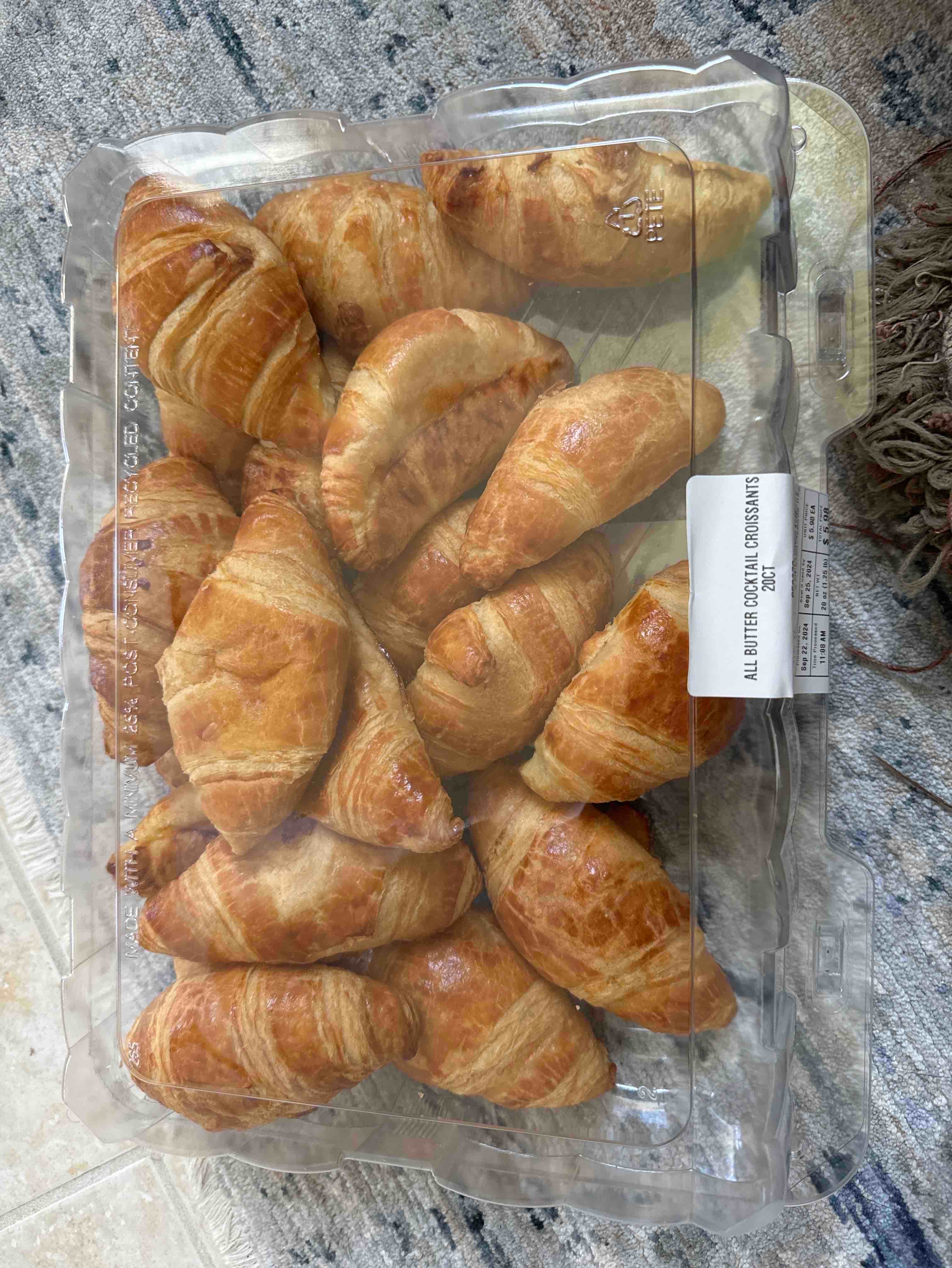 Member's Mark All-Butter Mini Croissants (16-pack) main image 1